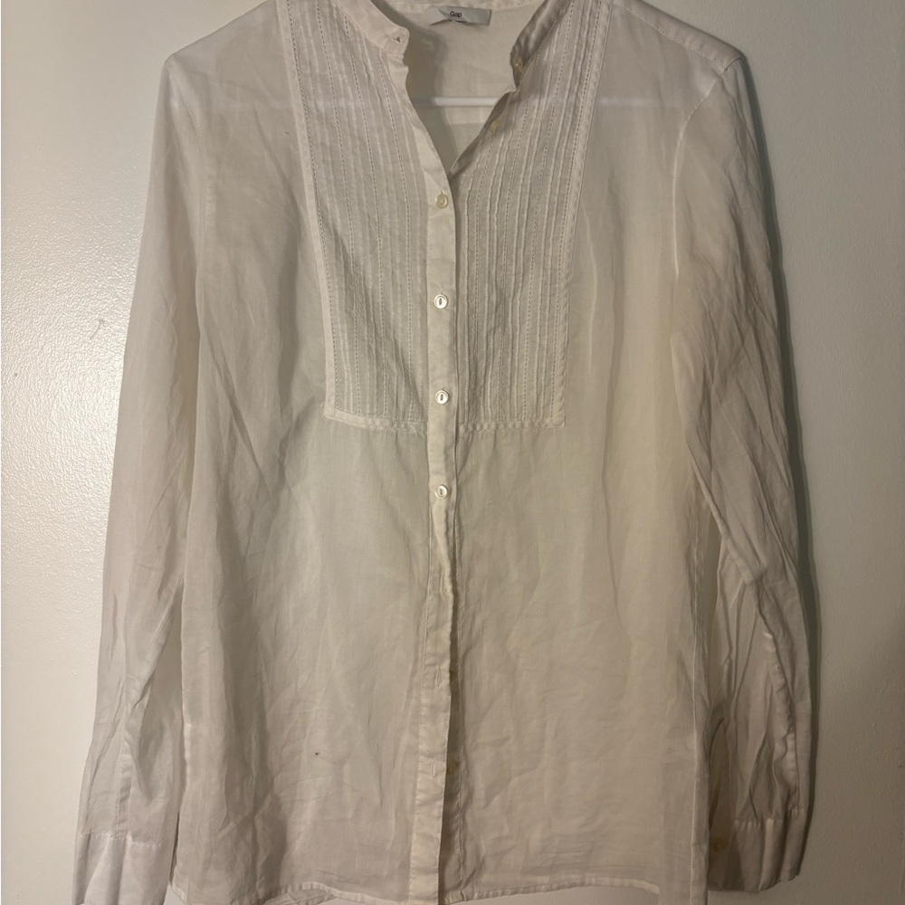 GAP Women’s Cream Button Down Shirt